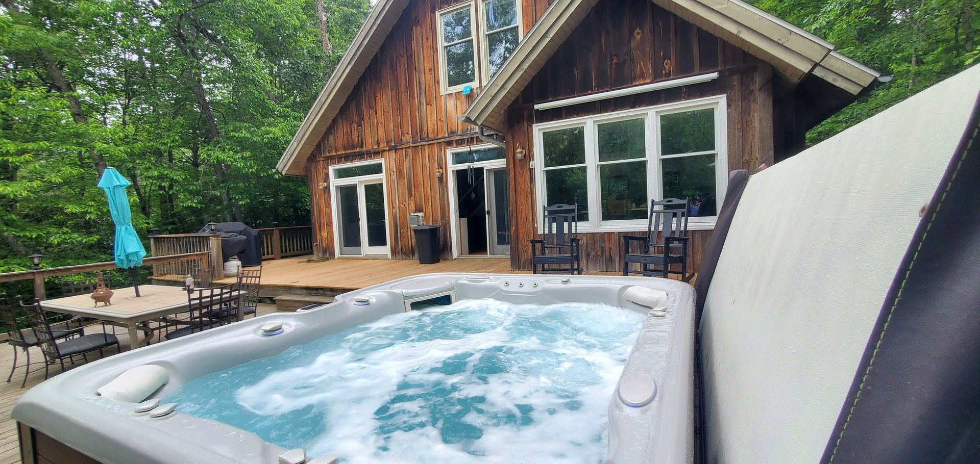 Cabin exterior third angle